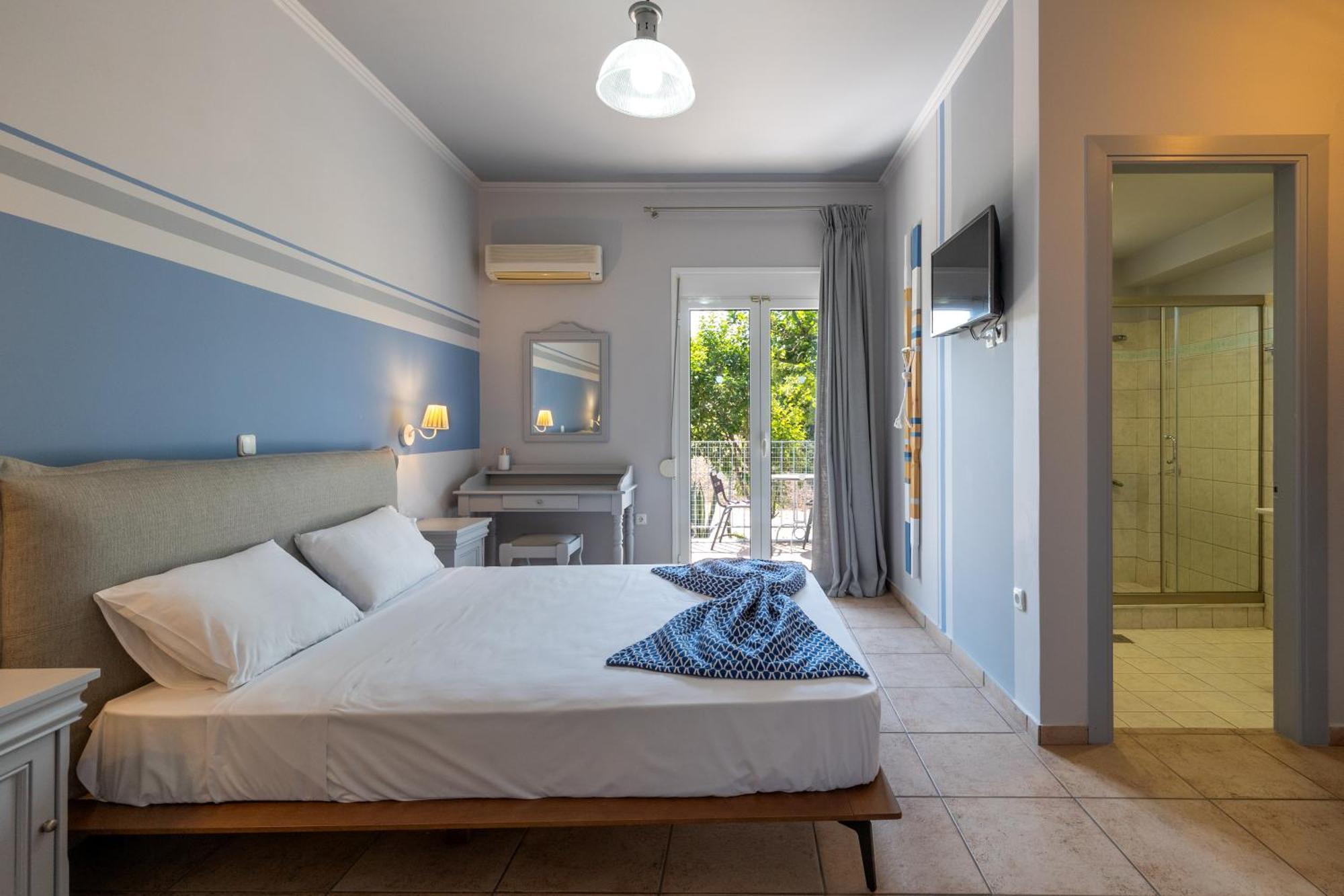 Pelagos Hotel 3*